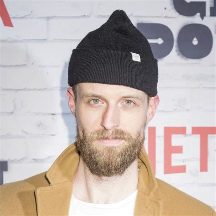 Adam David Thompson Wikipedia, Age, Biography, Height, Instagram, Girlfriend, Net Worth