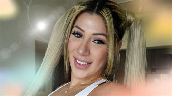
Alyssa Jewels Height, Weight, Net Worth, Age, Birthday, Wikipedia, Who, Nationality, Biography 