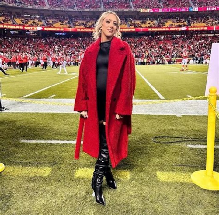 
Brittany Mahomes Goes Only Bra and No Pants in Sexy ‘Sneaky Peaky’ Snap of Maternity Photoshoot 