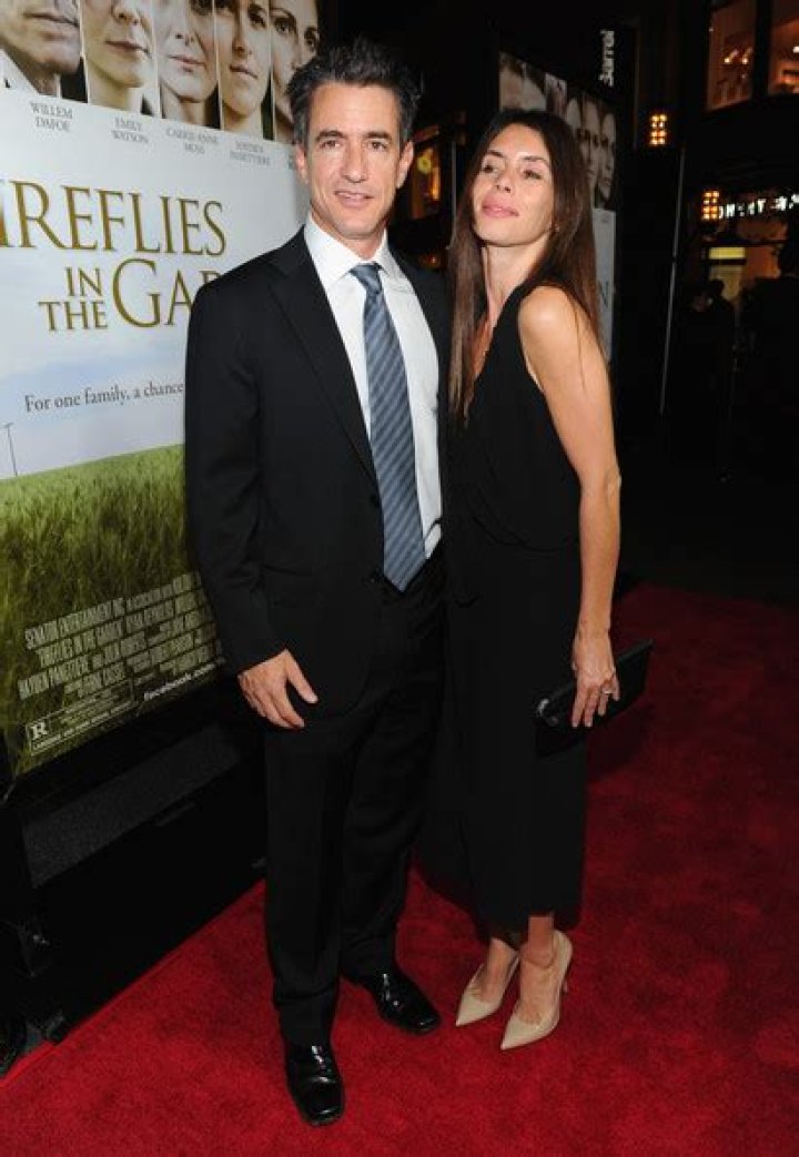 Dermot Mulroney: Wife, net worth, tattoos, smoking & body facts