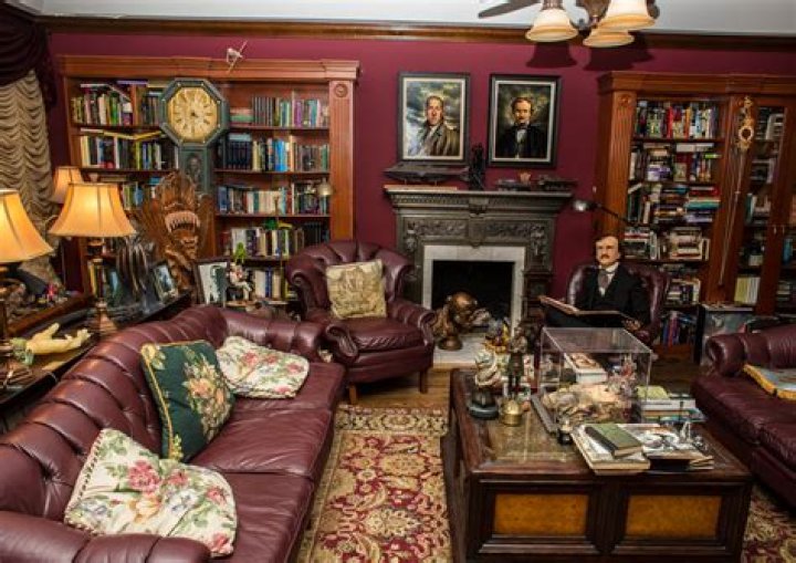Guillermo del Toro House: Where does Guillermo del Toro live?