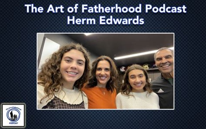 
Herm Edwards Parents: Father Herman Edwards Sr & Mother Martha 