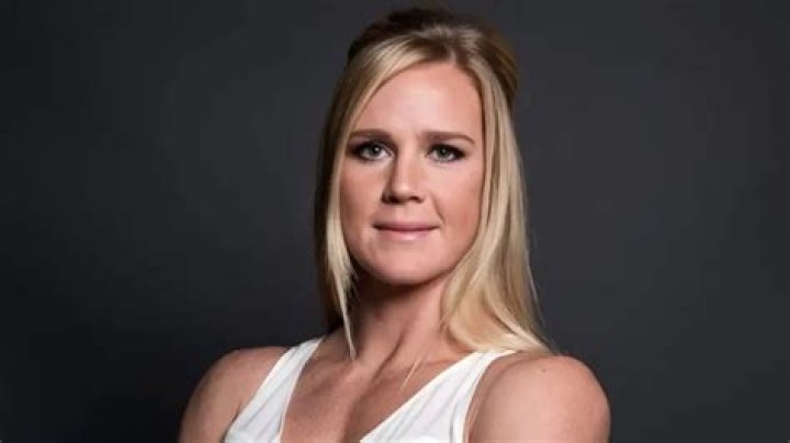 Holly Holm Height, Weight, Net Worth, Age, Birthday, Wikipedia, Who, Nationality, Biography