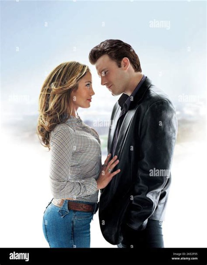 
Jennifer Lopez Says She Wants to Make a Sequel to Her and Ben Affleck’s 2003 Movie ‘Gigli’ 