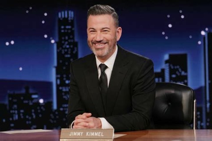 Jimmy Kimmel Age, Wife, Sons, Daughters, Family, Salary, Religion, Bio