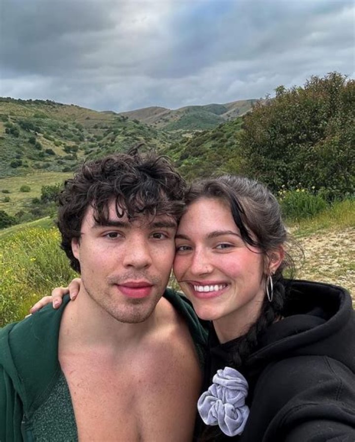 Lauv (Singer) Wiki, Biography, Age, Height, Weight, Girlfriend, Net Worth, Career, Facts