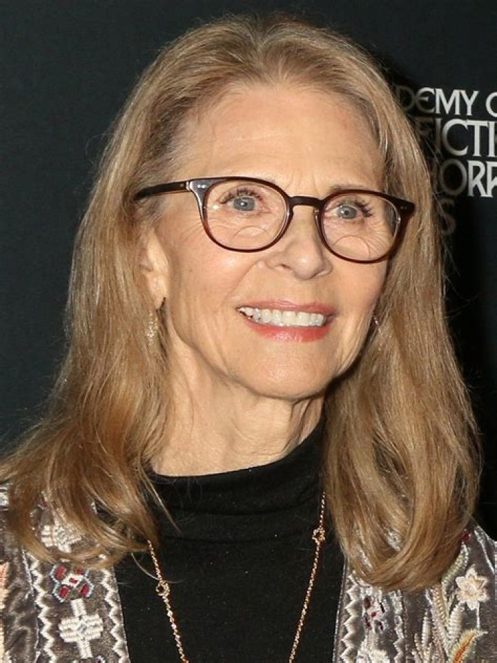 Lindsay Wagner Net Worth, Income, Salary, Earnings, Biography