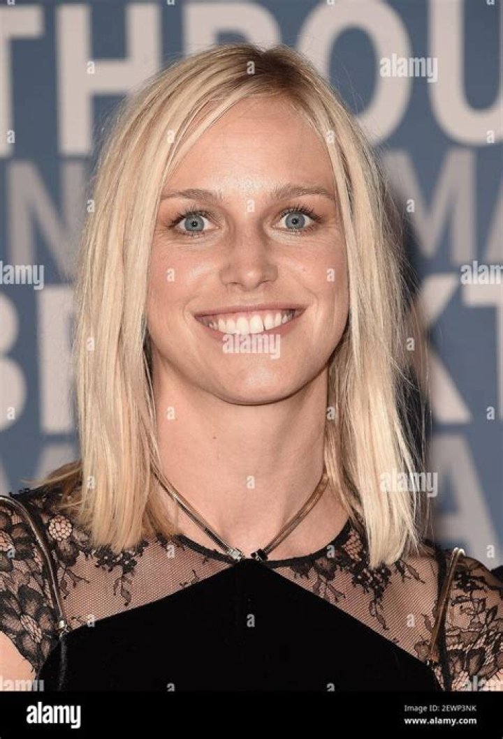 Lucinda Southworth Height, Weight, Net Worth, Age, Birthday, Wikipedia, Who, Nationality, Biography