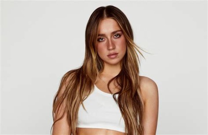 Maddy MacRae Height, Weight, Net Worth, Age, Birthday, Wikipedia, Who, Instagram, Biography