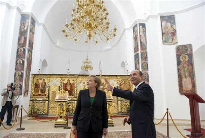 
Maria Basescu Height, Weight, Net Worth, Age, Birthday, Wikipedia, Who, Nationality, Biography 