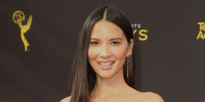 Olivia Munn Net Worth, Husband, House, Movie, Wiki, Parents, Age, New Girl