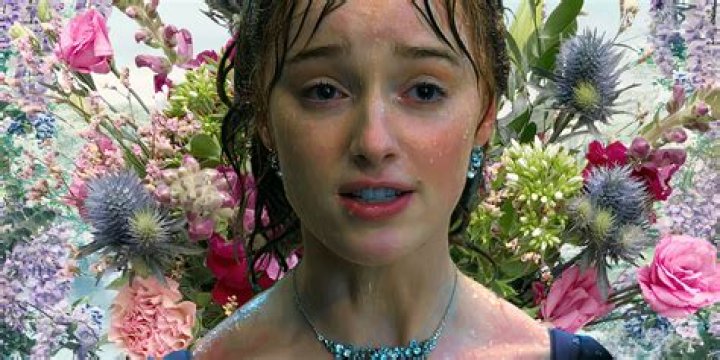 
Phoebe Dynevor Announced That She Will Not Return To The “Bridgerton” Season 3 Cast 