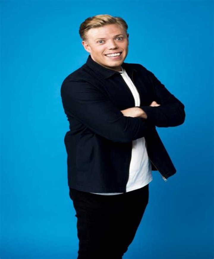 
Rob Beckett Height, Weight, Net Worth, Age, Birthday, Wikipedia, Who, Nationality, Biography 