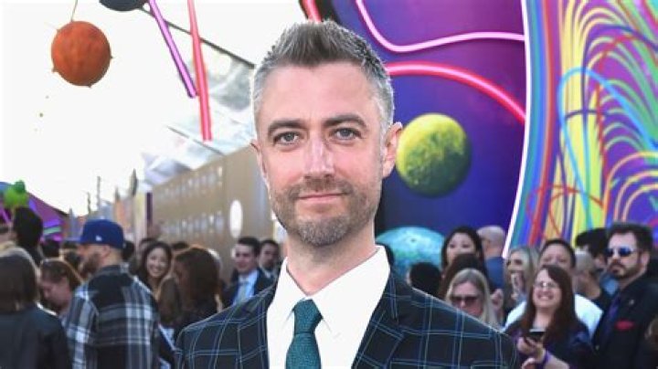 Sean Gunn Net Worth, Income, Salary, Earnings, Biography