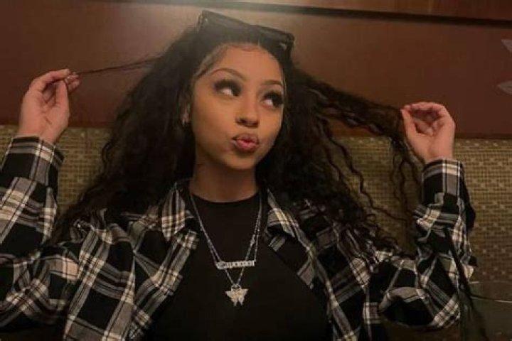 Selena Davis Height, Weight, Net Worth, Age, Birthday, Wikipedia, Who, Nationality, Biography