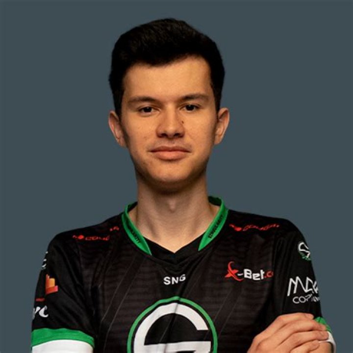 
Skyler Weaver – C9 Relyks Height, Weight, Net Worth, Age, Birthday, Wikipedia, Who, Instagram, Biography 