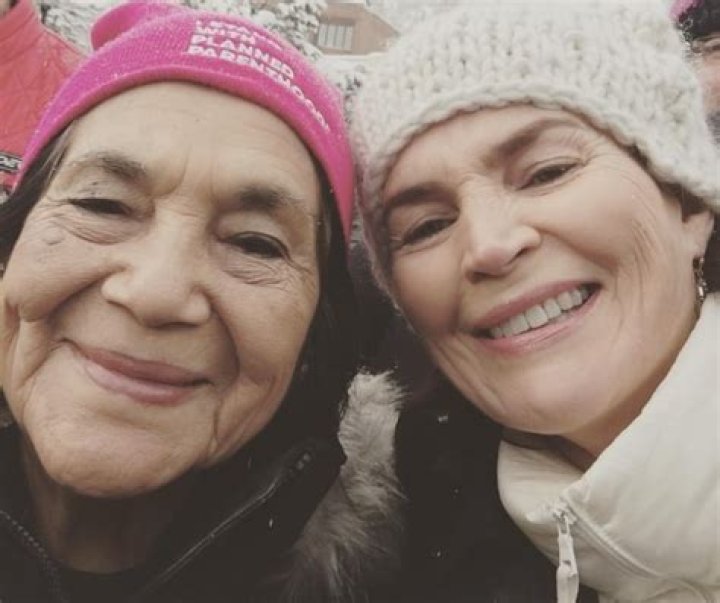 Sophie Rubin Boyfriend: Age, Height, Bio Facts on Julia Ormond’s daughter