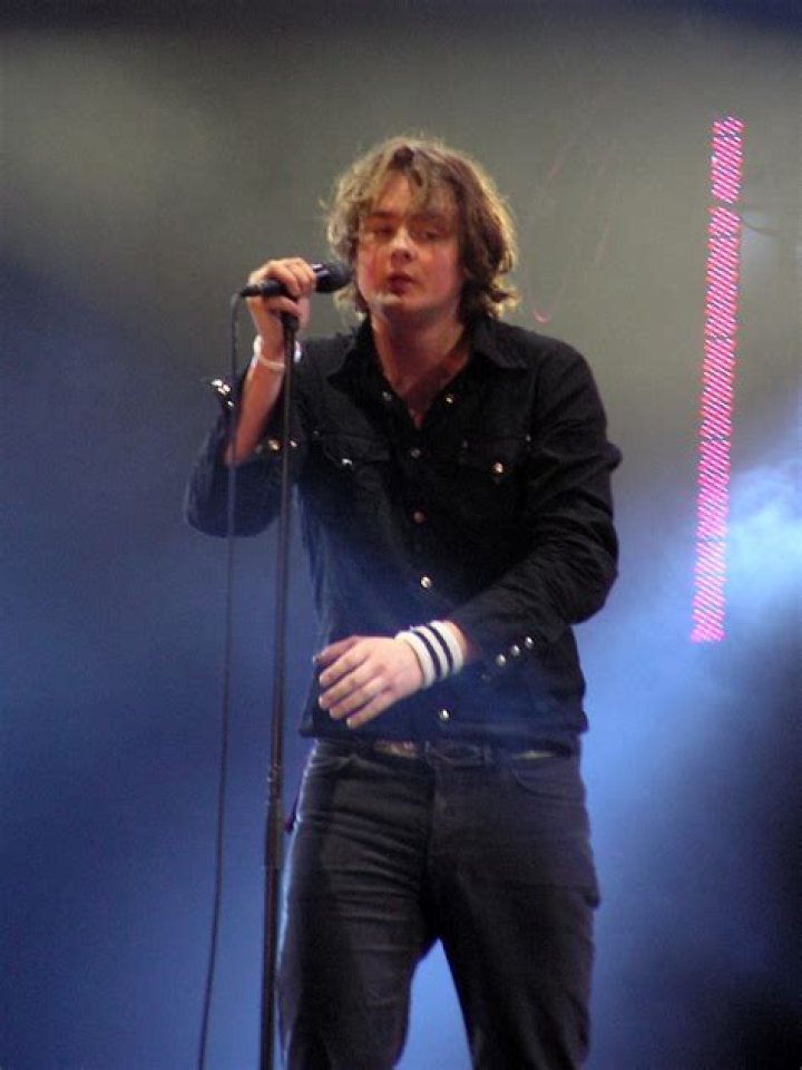 
Tom Chaplin Height, Weight, Net Worth, Age, Birthday, Wikipedia, Who, Nationality, Biography 