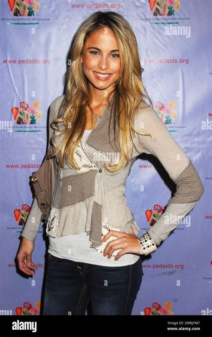 Traci Lynn Johnson Age, Birthday, Wikipedia, Who, Nationality, Biography