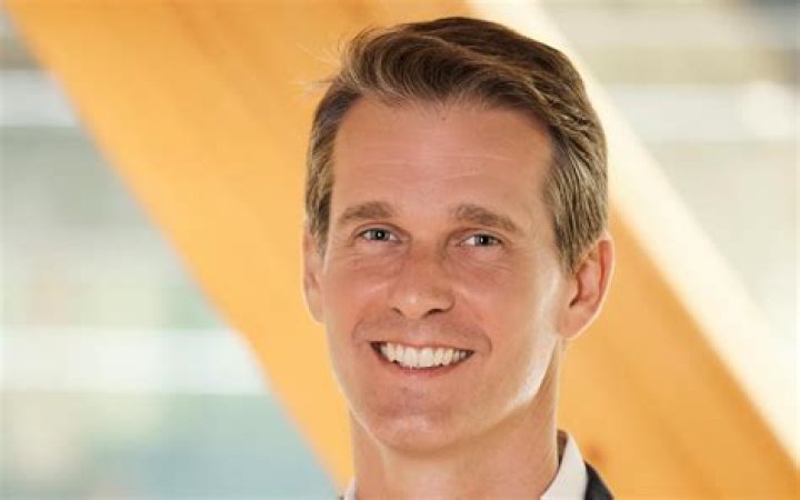 
Who Is Andrew Charlton Accenture? Will He Be Replacing Gareth Ward? 