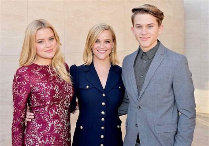 
Who is Tennessee James, Reese Witherspoon and Jim Toth’s son? 