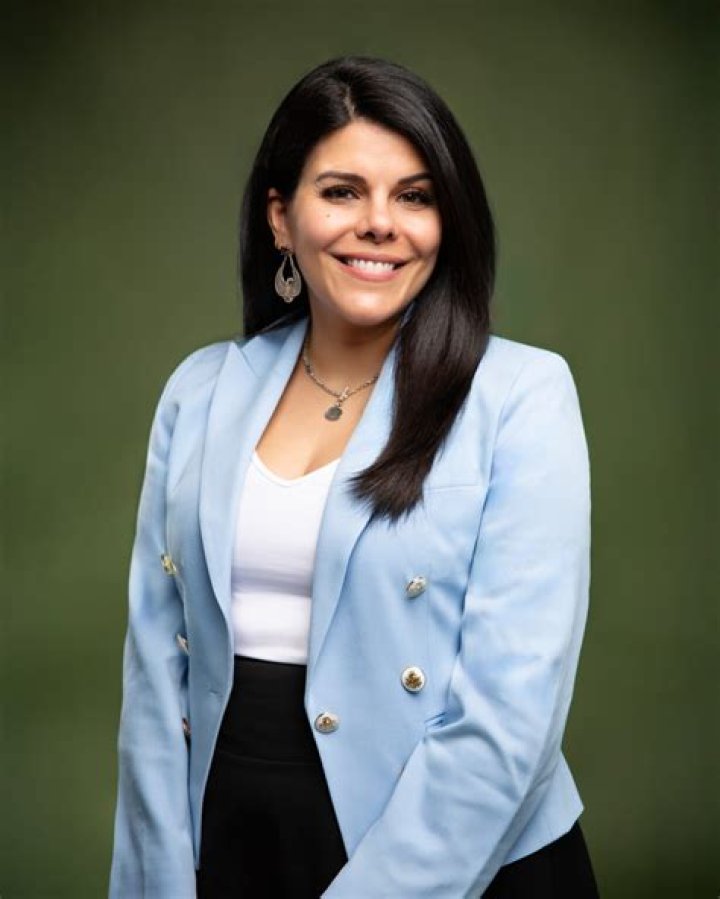 Who Is Vivian Salama From The Wall Street Journal? Career Details On The Reporter