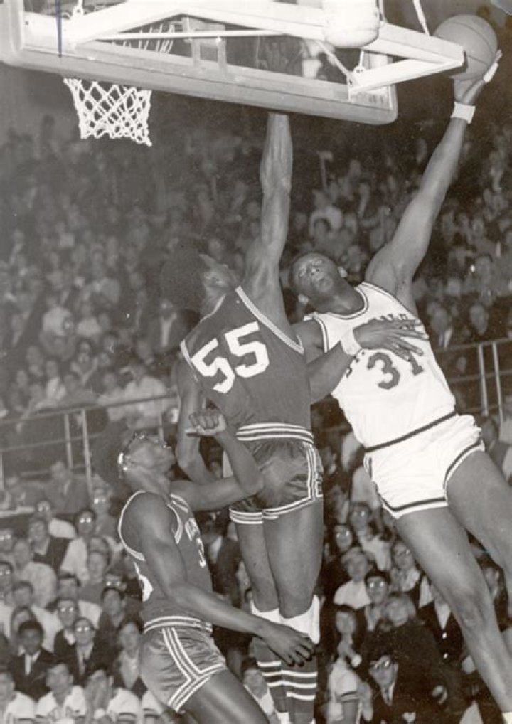 
Why Was Bob Lanier Nickname The Big Dobber? College All Star Was Too Fast In Defense 